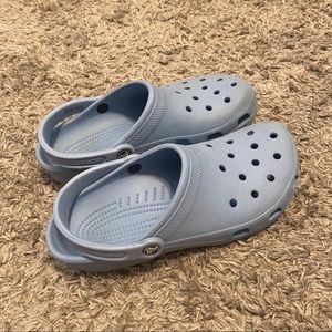 crocs